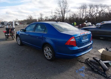 2011 Ford Fusion Se z USA, uszkodzony, nr VIN 3FAHP0HA8BR322244